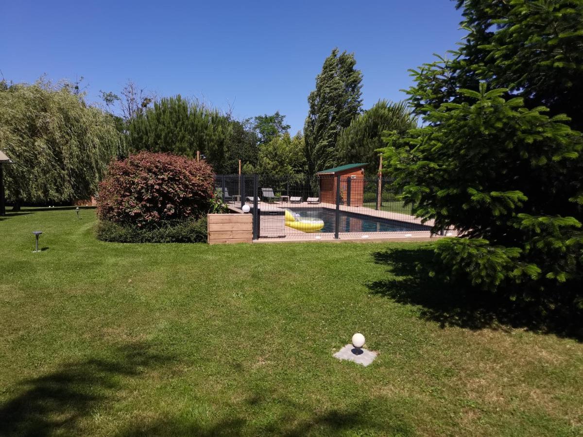 Au Petit Pedegouaty Panzió Heugas Kültér fotó